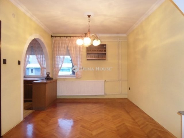 Eladó családi ház, Szentlőrincen 79.9 M Ft, 5 szobás