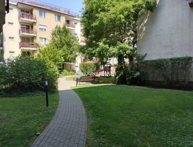 Eladó téglalakás, Budapesten, VIII. kerületben 69.9 M Ft
