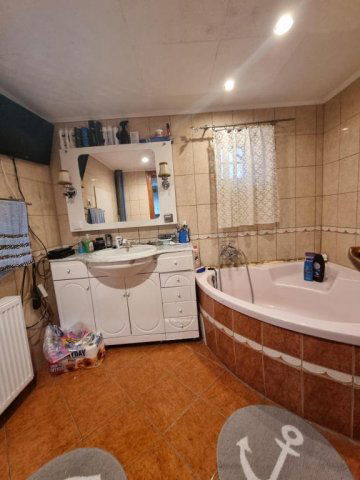 Eladó családi ház, Celldömölkön 79.99 M Ft, 4+3 szobás