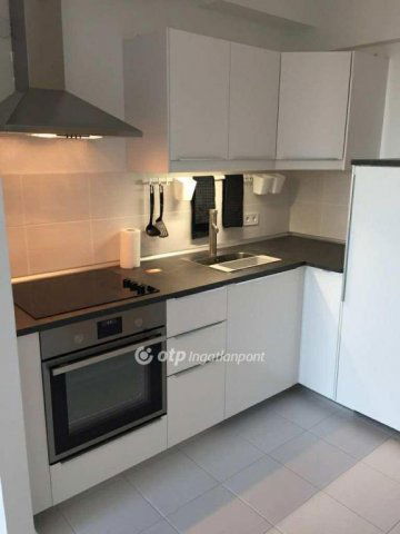 Eladó panellakás, Budapesten, III. kerületben 52 M Ft, 1 szobás