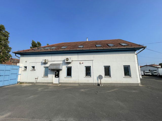 Eladó ipari ingatlan, Budapesten, XVIII. kerületben 830 M Ft