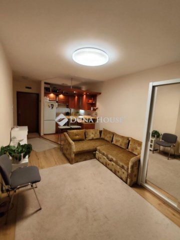 Eladó téglalakás, Budapesten, XV. kerületben, Bocskai utcában