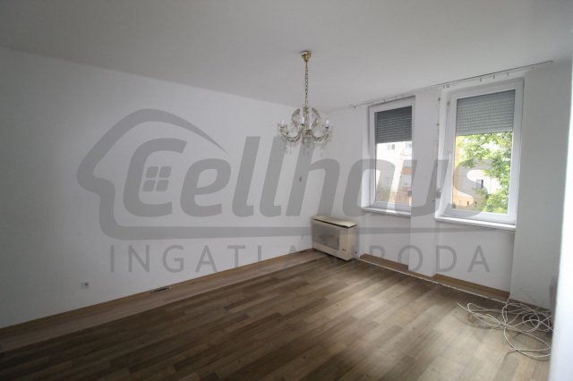 Eladó téglalakás, Celldömölkön 31 M Ft, 1+2 szobás