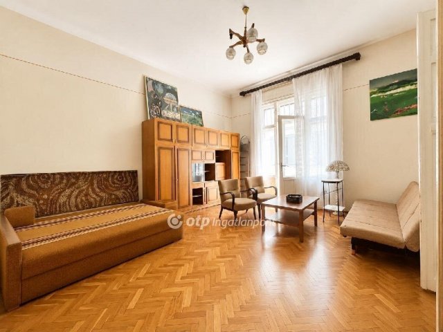 Eladó téglalakás, Budapesten, VI. kerületben 99 M Ft, 2 szobás