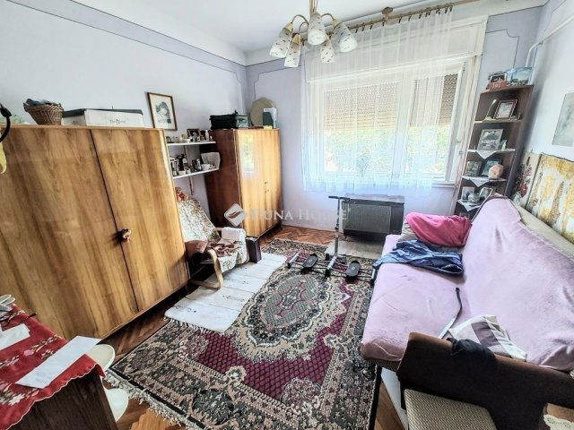 Eladó családi ház, Sándorfalván 65 M Ft, 4 szobás