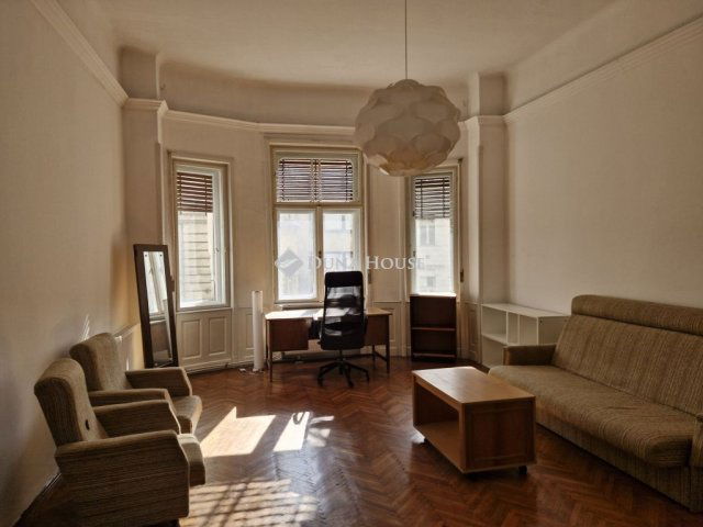 Kiadó téglalakás, albérlet, Budapesten, VIII. kerületben