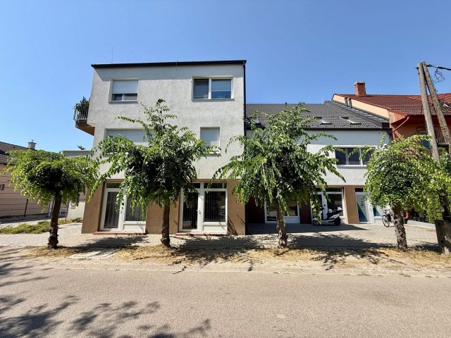 Kiadó üzlethelyiség, Móron 120 E Ft / hó / költözzbe.hu