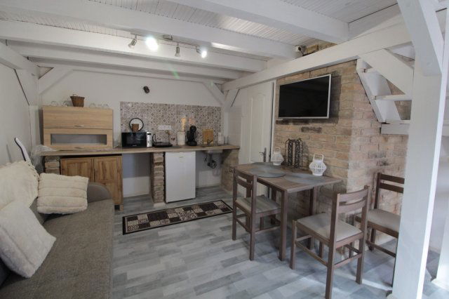 Eladó üzlethelyiség, Badacsonytördemicen, Szent István utcában