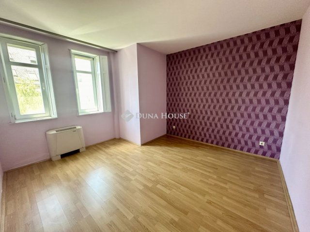 Eladó téglalakás, Zalaegerszegen 39.99 M Ft, 2 szobás
