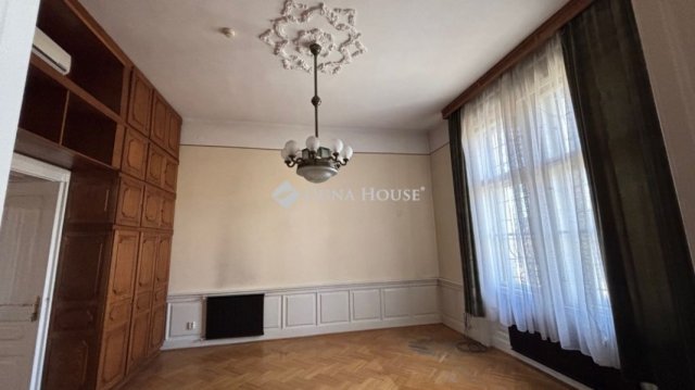 Eladó családi ház, Kiskunfélegyházán 329.9 M Ft, 5 szobás