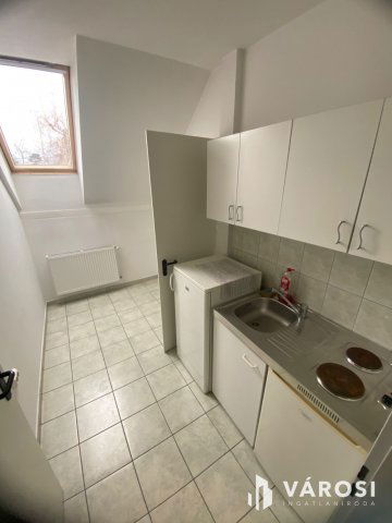 Kiadó iroda, Komáromban 500 E Ft / hó / költözzbe.hu