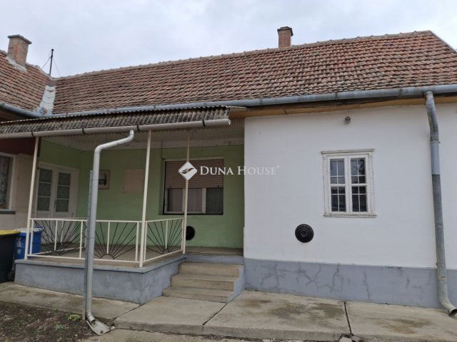 Eladó családi ház, Atkáron 26.5 M Ft, 4 szobás