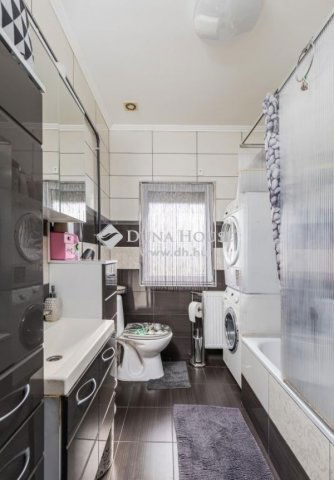 Eladó családi ház, Gyömrőn 189 M Ft, 16 szobás