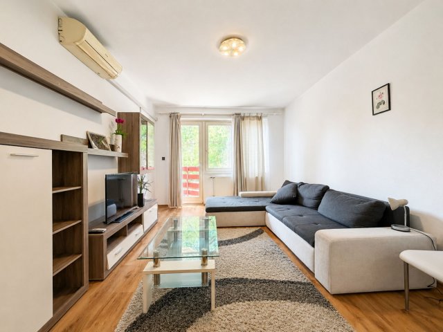 Kiadó téglalakás, albérlet, Debrecenben 300 E Ft / hó, 3 szobás
