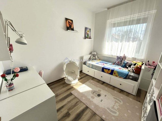 Eladó családi ház, Mikepércsen 103 M Ft, 5 szobás