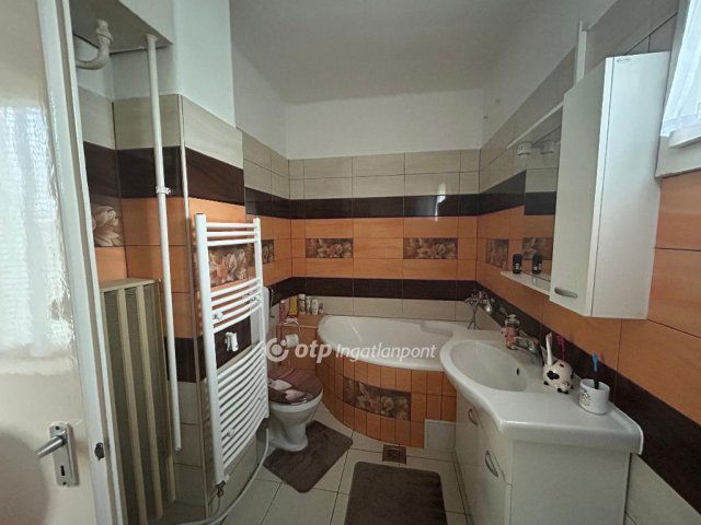 Eladó családi ház, Hajdúhadházon 49.9 M Ft, 3 szobás