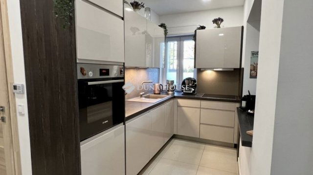 Eladó családi ház, Budapesten, II. kerületben 321.75 M Ft