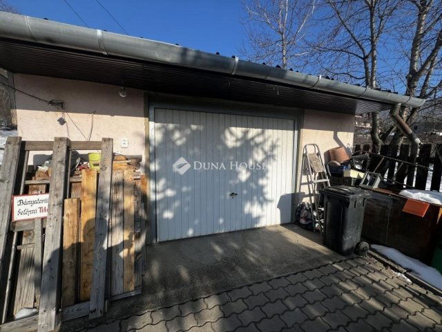 Eladó családi ház, Kesztölcön 54.346 M Ft, 4 szobás