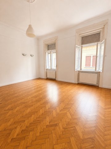Eladó téglalakás, Budapesten, VI. kerületben, Rózsa utcában