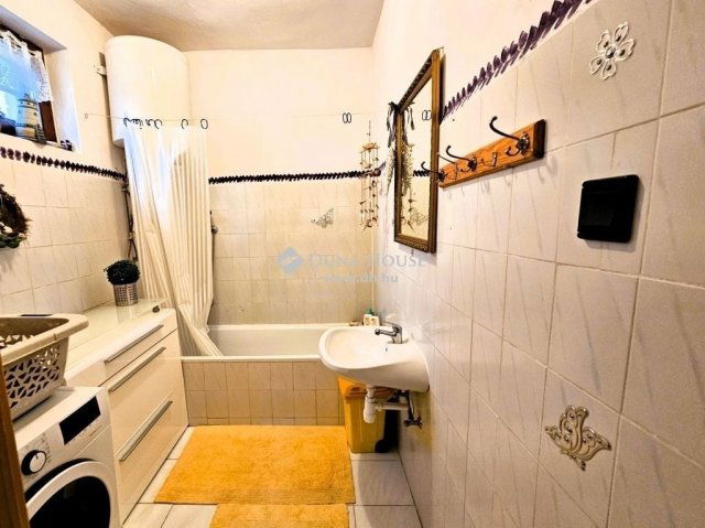 Eladó családi ház, Erdősmárokok 87 M Ft, 6 szobás
