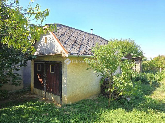 Eladó családi ház, Magyaratádon 27.9 M Ft, 4 szobás