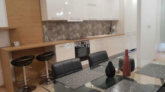 Kiadó ikerház, albérlet, Debrecenben 595 E Ft / hó, 4 szobás