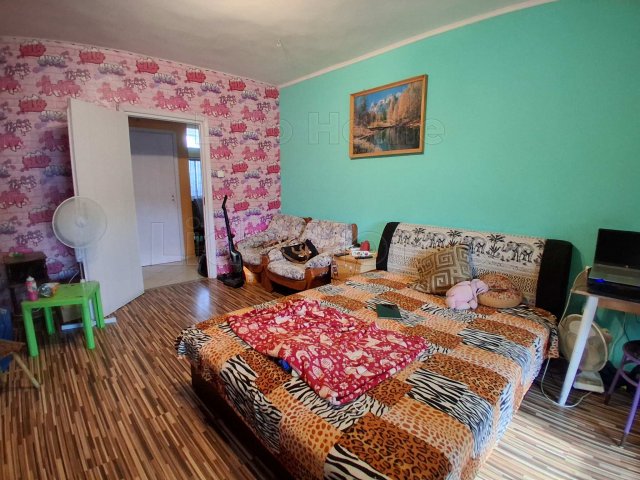 Eladó panellakás, Dombóváron 26.9 M Ft, 2 szobás