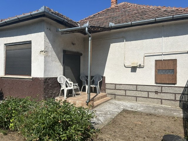 Eladó családi ház, Újhartyánon 37 M Ft, 2 szobás