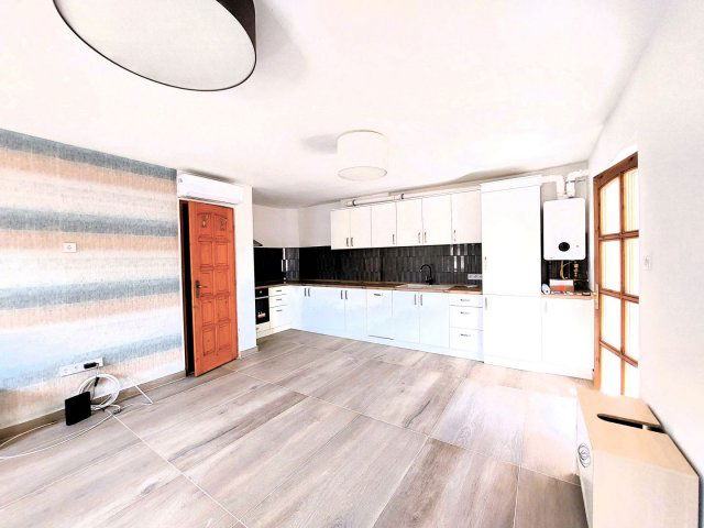 Kiadó sorház, albérlet, Balatonfüreden 280 E Ft / hó, 3 szobás