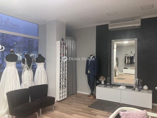 Eladó üzlethelyiség, Nyíregyházán 75 M Ft