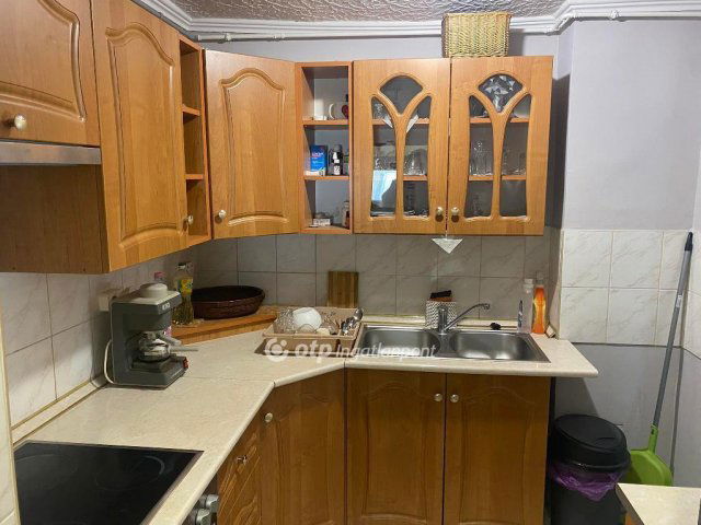 Eladó családi ház, Abonyban 32 M Ft, 1 szobás