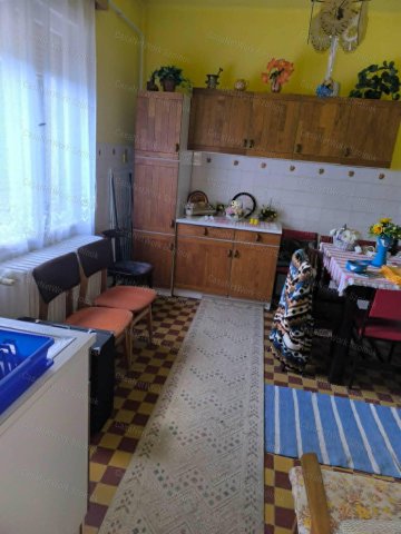Eladó családi ház, Kunszentmártonban 27 M Ft, 3 szobás