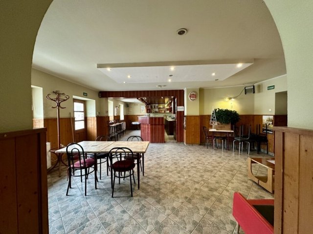 Eladó üzlethelyiség, Nyáregyházán 75 M Ft