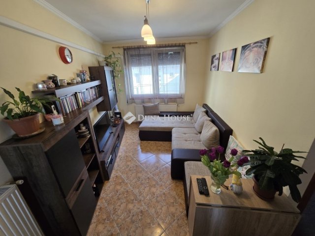 Eladó téglalakás, Érden 72 M Ft, 1+3 szobás