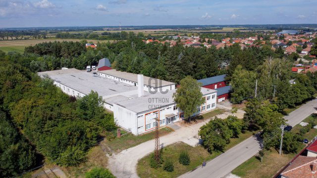 Eladó ipari ingatlan, Celldömölkön 940 M Ft
