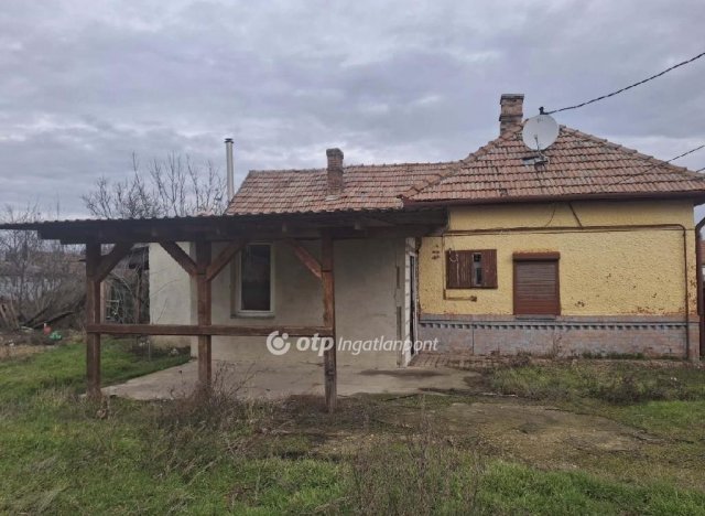 Eladó családi ház, Jánoshidán 8.5 M Ft, 1+2 szobás