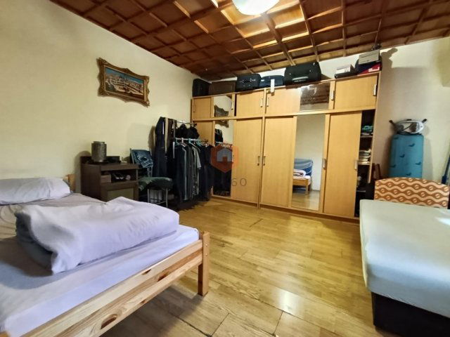 Eladó családi ház, Pécsett 28.9 M Ft, 1+1 szobás