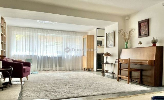 Eladó családi ház, Budapesten, III. kerületben 379 M Ft