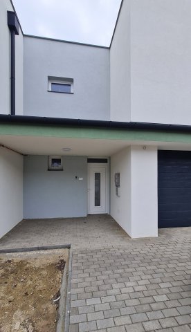 Eladó sorház, Debrecenben 139.999 M Ft, 4 szobás