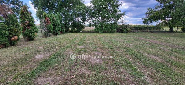 Eladó telek, Péren 16.9 M Ft / költözzbe.hu