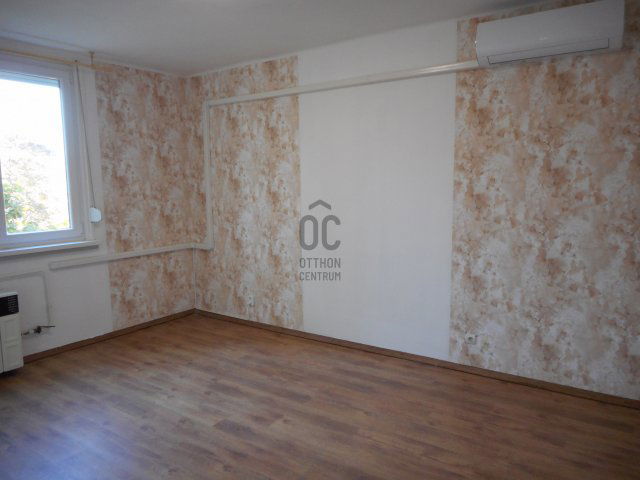 Kiadó téglalakás, albérlet, Kecskeméten 100 E Ft / hó