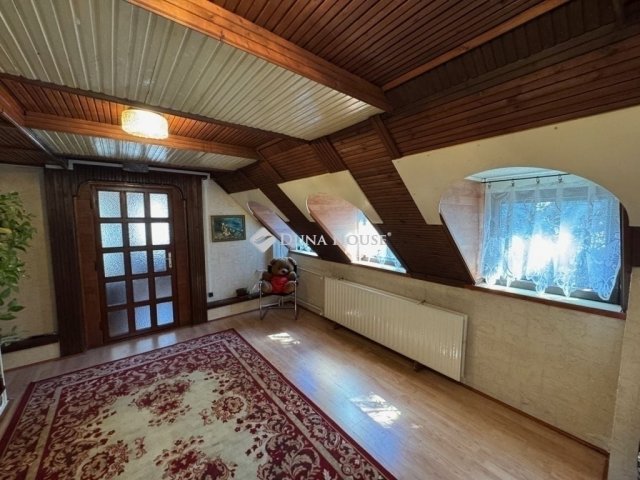 Eladó családi ház, Kecskeméten 94.9 M Ft, 8 szobás