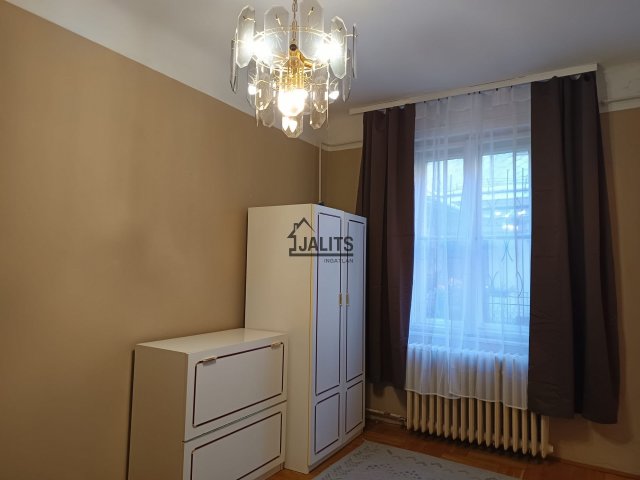 Kiadó téglalakás, albérlet, VIII. kerületben, Rákóczi úton