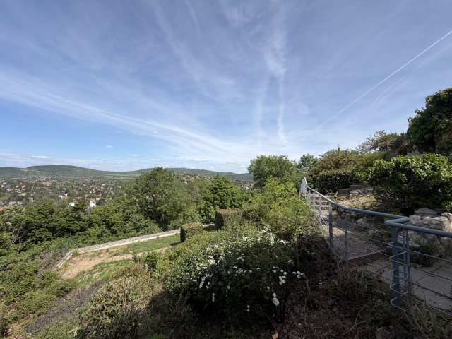 Eladó téglalakás, Budapesten, II. kerületben 140 M Ft, 3 szobás
