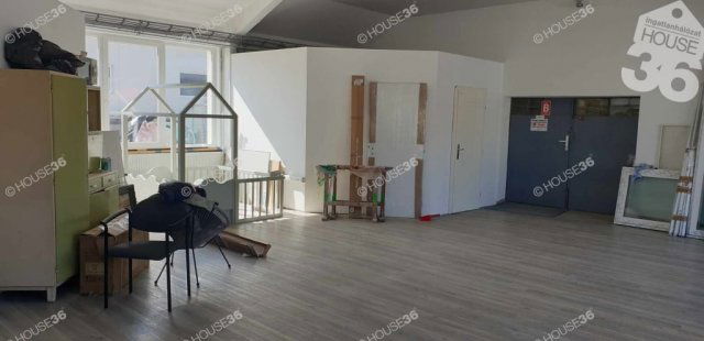 Eladó ipari ingatlan, Kecskeméten 379.9 M Ft