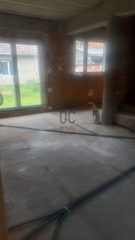Eladó családi ház, Vácon 87 M Ft, 4 szobás