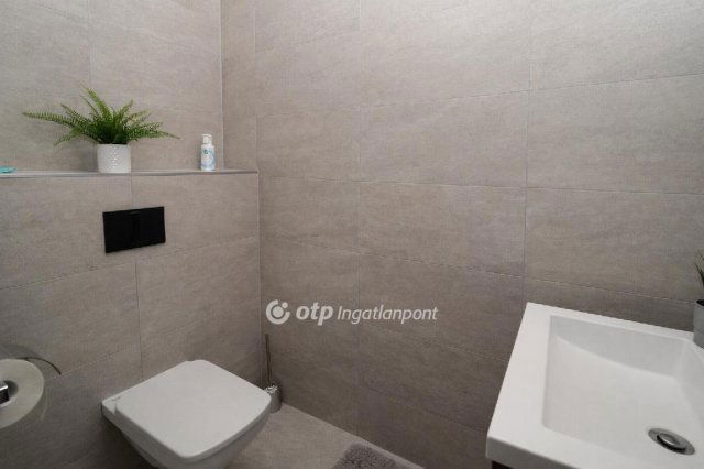 Eladó családi ház, Ráckevén 190 M Ft, 6 szobás