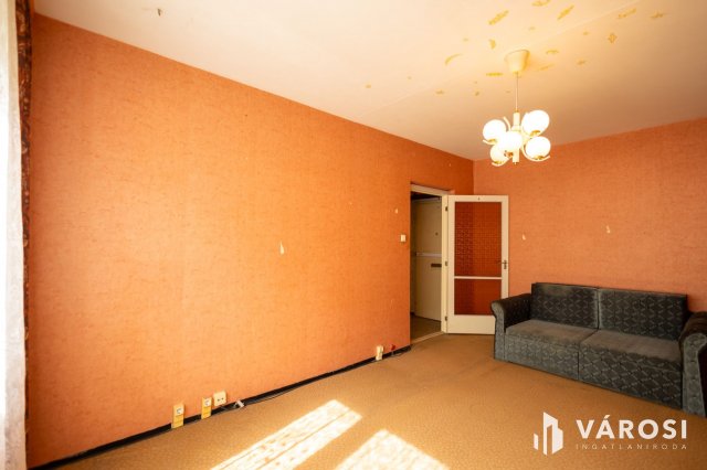 Eladó panellakás, Szegeden 44.9 M Ft, 2 szobás