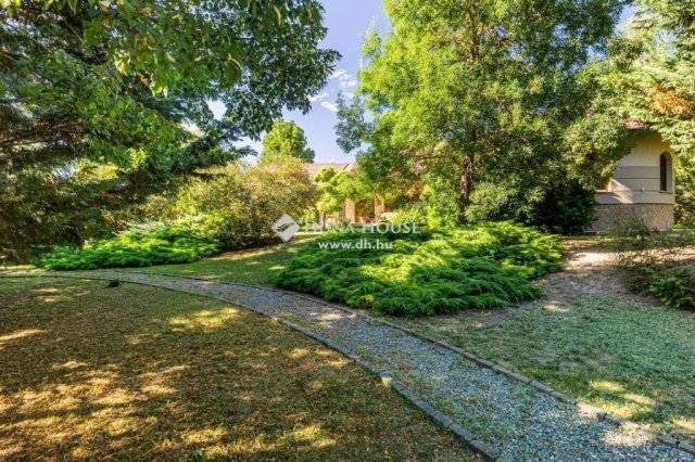 Eladó családi ház, Herceghalomon 456.9 M Ft, 5 szobás