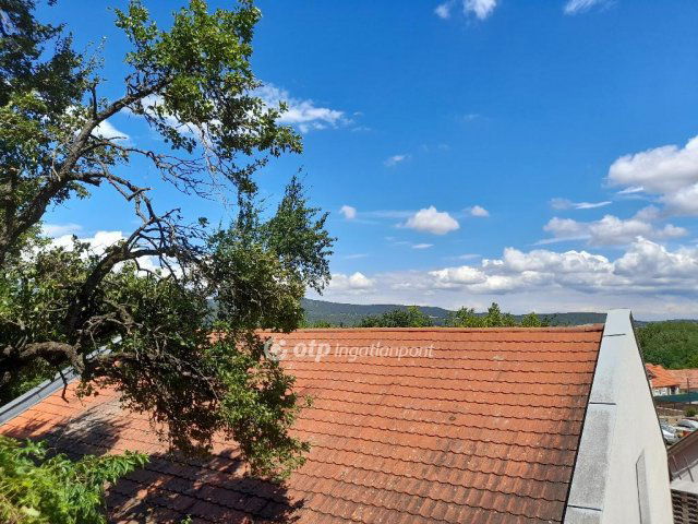 Eladó ipari ingatlan, Solymáron 330 M Ft / költözzbe.hu